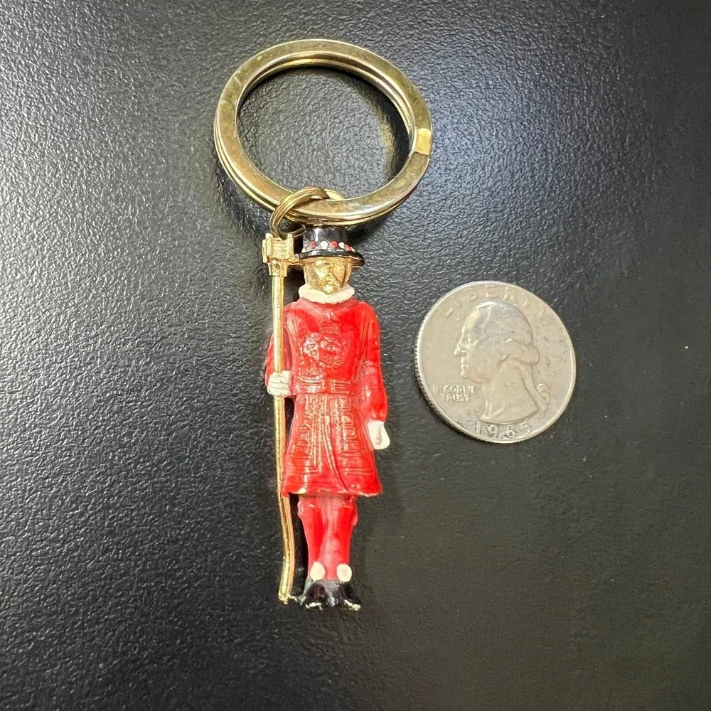 Vintage Beefeater Keychain Yeoman Warders at the Tower of London‎ United Kingdom
